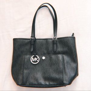 Michael Kors Jet Set bag